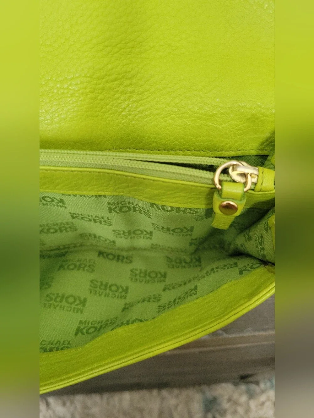 Michael Kors White Logo Card Holder & Lime Green Leather Wallet Set* Flawed*